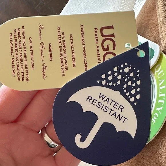 UGG Premium Short Classic Chestnut Boots - Picture 13 of 13